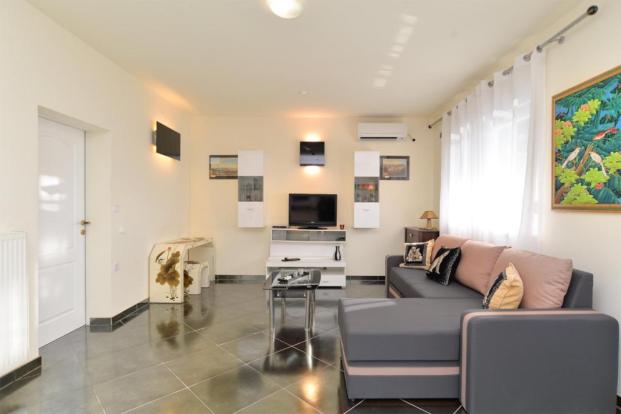 Apartments Ariana 1989 Fažana Zewnętrze zdjęcie